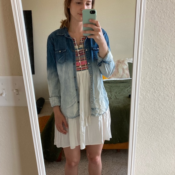 American Eagle M dip bleached denim shirt - Picture 5 of 6